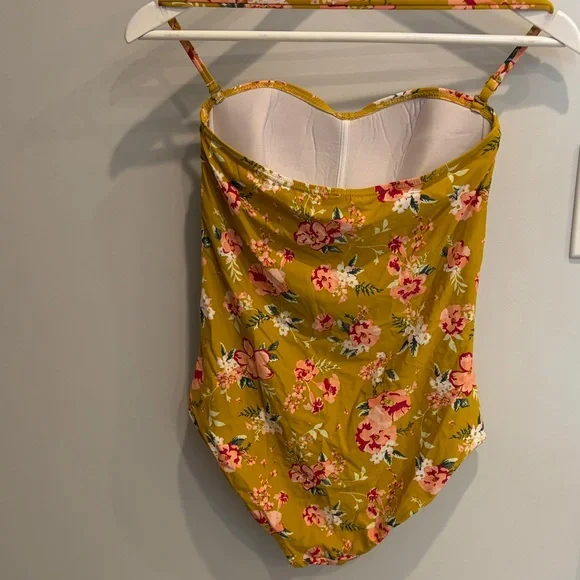 Simons Floral Mustard Swimsuit - Picture 7 of 8